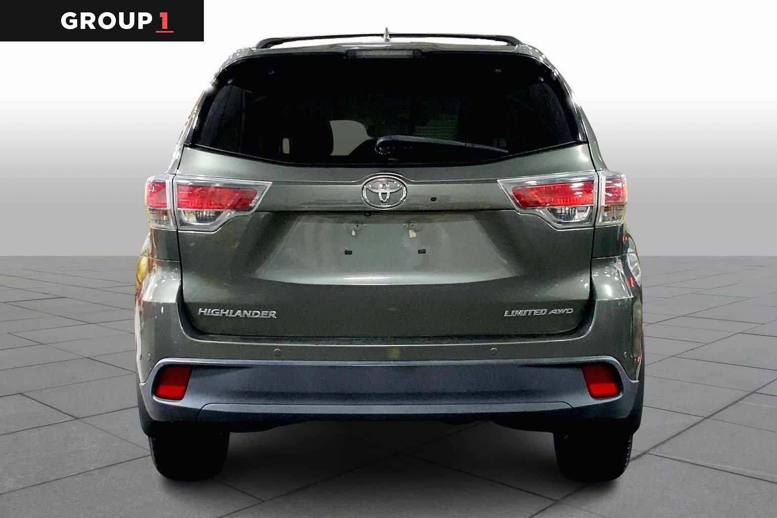 Used 2016 Toyota Highlander Limited Platinum image 4