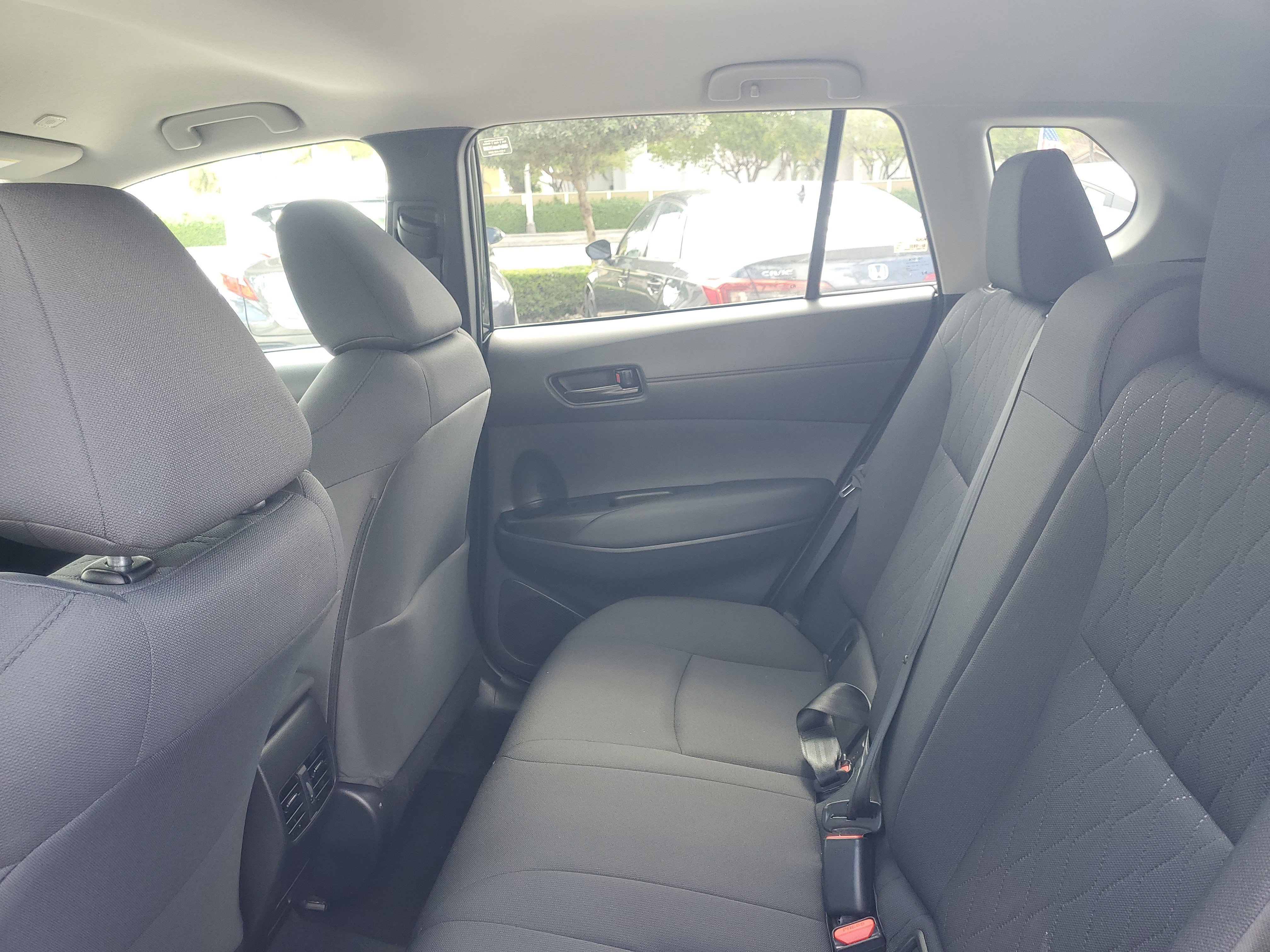 Certified 2025 Toyota Corolla Cross LE FWD image 11