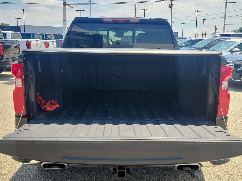 Used 2023 Chevrolet Silverado 1500 LTZ w/ Technology Package AWD/4WD image 8