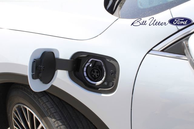 New 2025 Ford Escape SE image 6