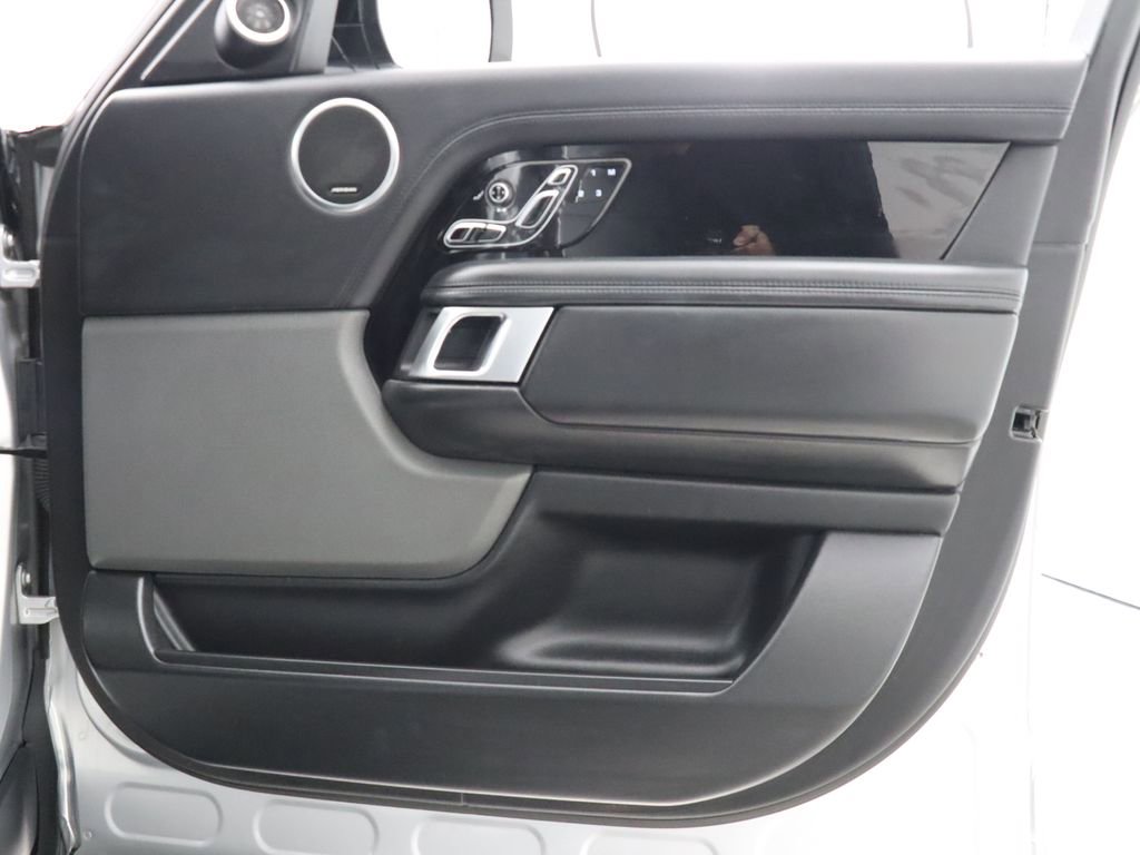 Used 2019 Land Rover Range Rover Long Wheelbase Supercharged image 45