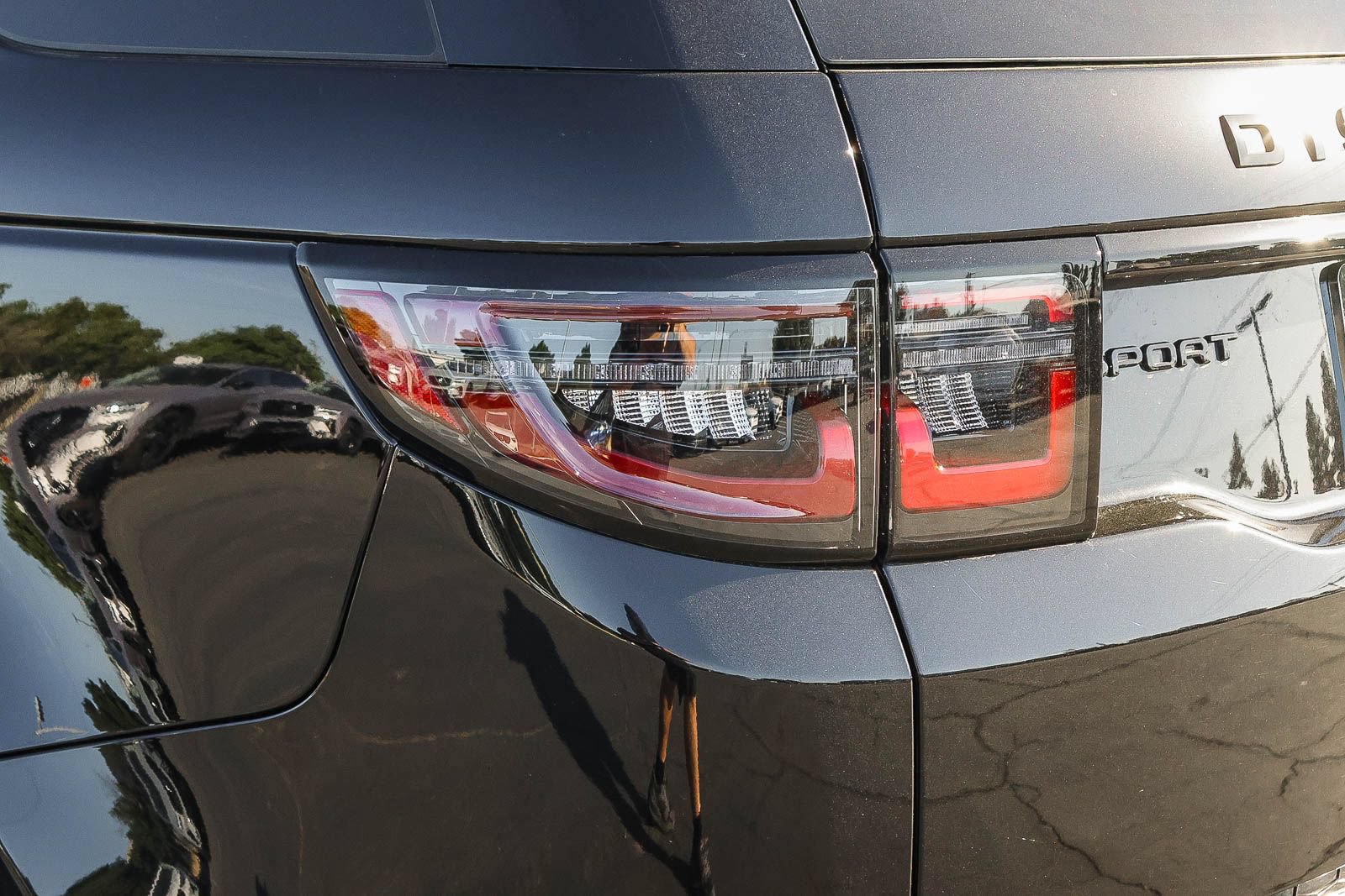 New 2026 Land Rover Discovery Sport Landmark AWD/4WD image 11