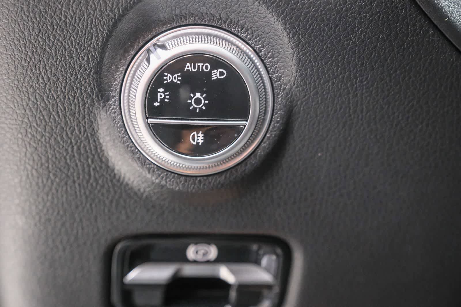 Certified 2022 Mercedes-Benz C 300 Sedan image 15