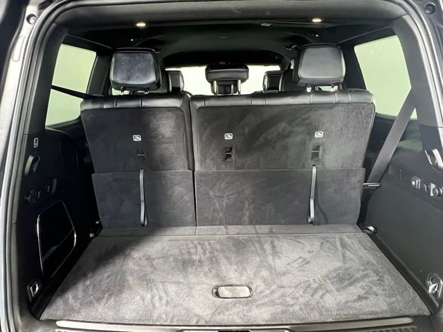 Used 2023 Jeep Wagoneer Series II w/ HD Trailer Tow Package image 7