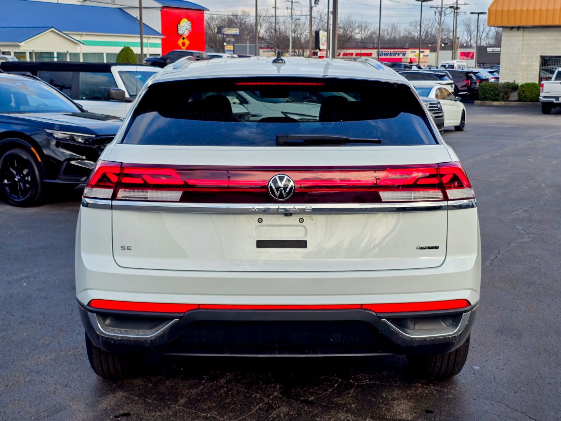 Used 2024 Volkswagen Atlas Cross Sport SE image 13