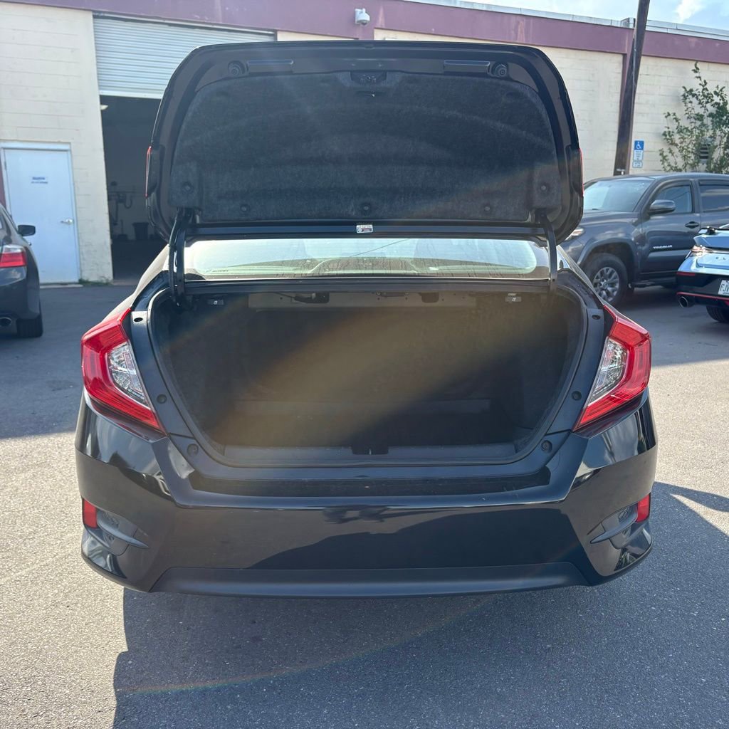Used 2018 Honda Civic EX image 13