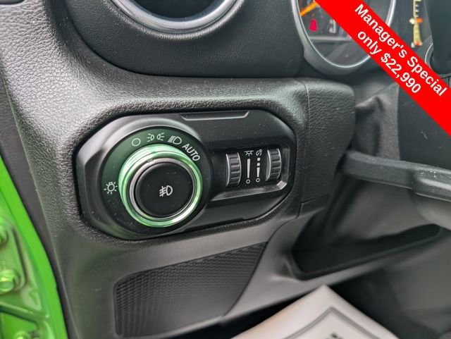 Used 2018 Jeep Wrangler Unlimited Sahara w/ Dual Top Group image 15