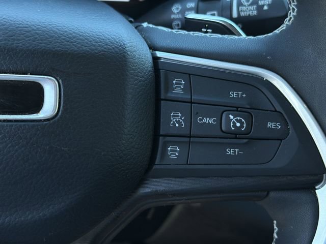 Used 2023 Jeep Grand Cherokee L Laredo w/ Luxury Tech Group I AWD/4WD image 29