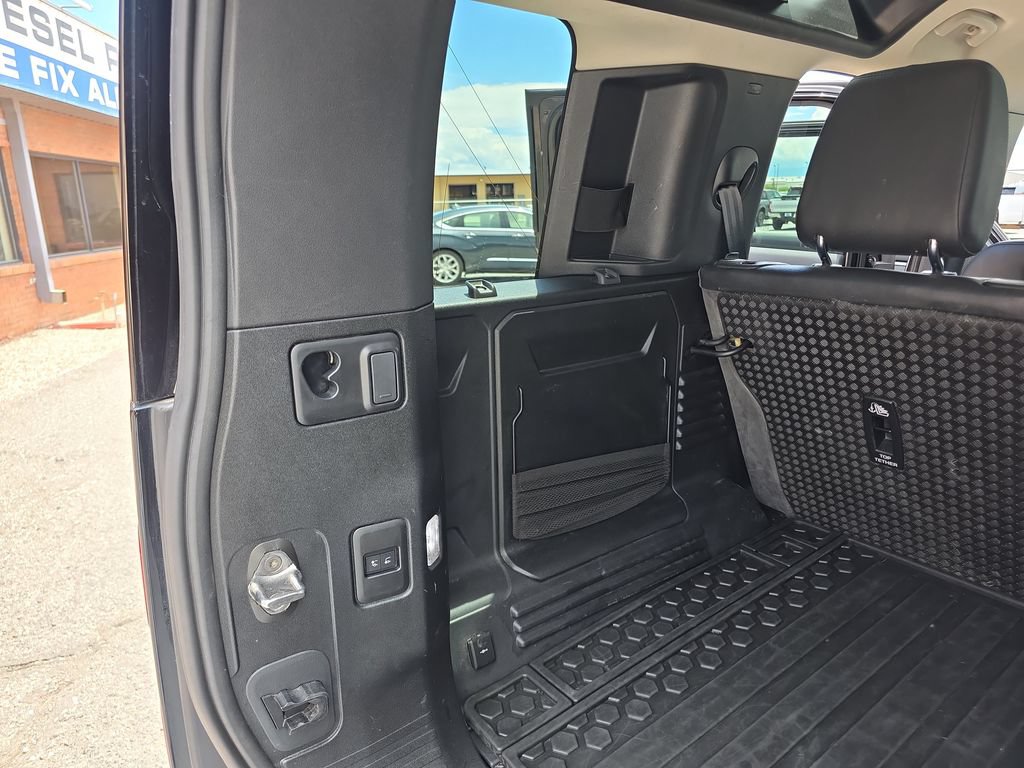 Used 2020 Land Rover Defender 110 S AWD/4WD image 32