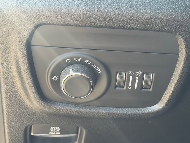 Used 2023 Jeep Grand Cherokee Altitude image 21