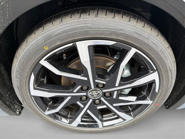 New 2026 Toyota Prius Plug-In Hybrid FWD image 12
