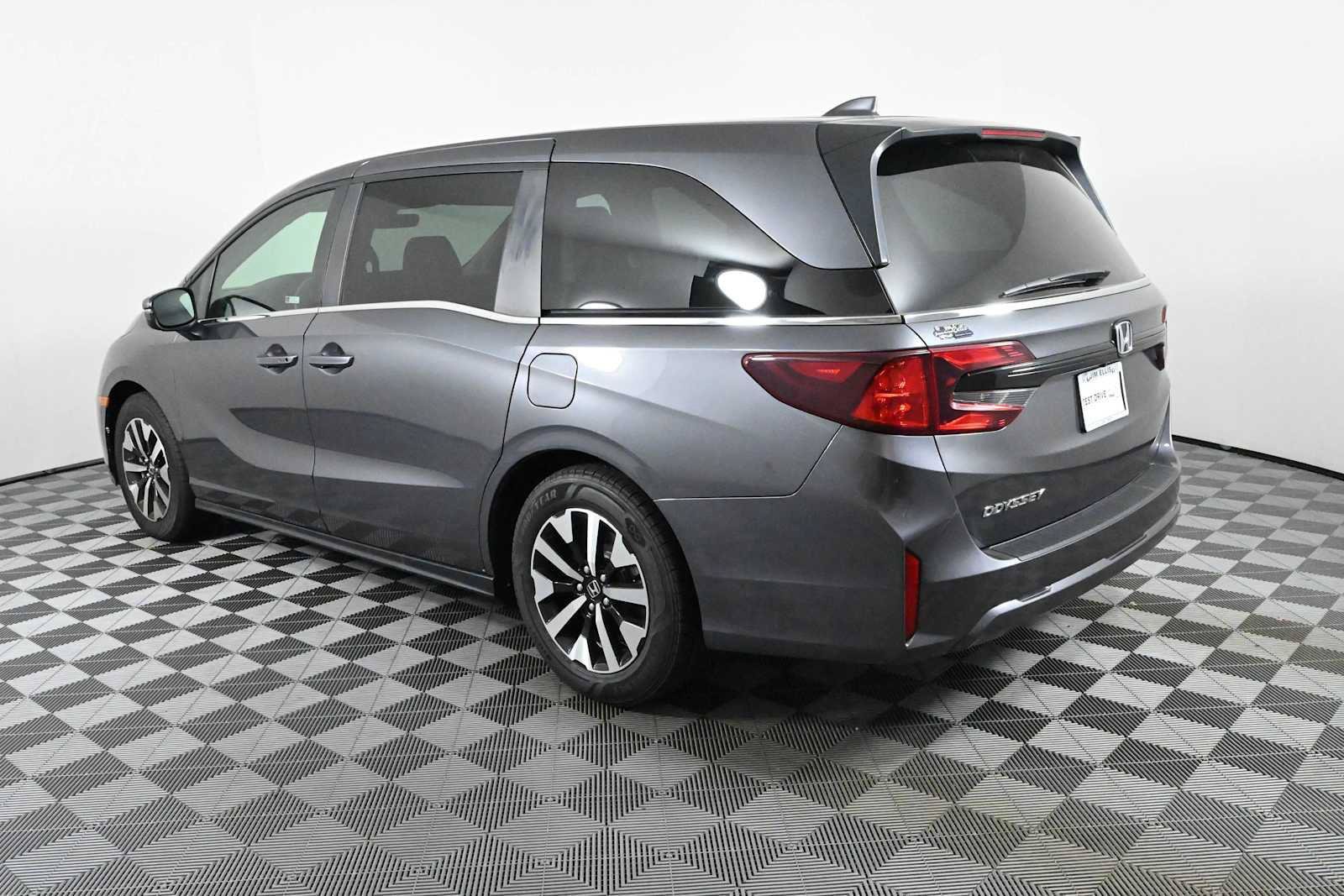 Used 2025 Honda Odyssey EX-L image 30