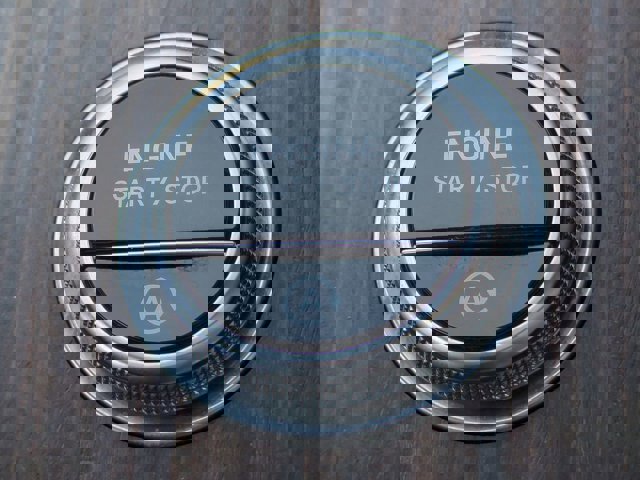 Used 2023 Mercedes-Benz C 300 Sedan image 28