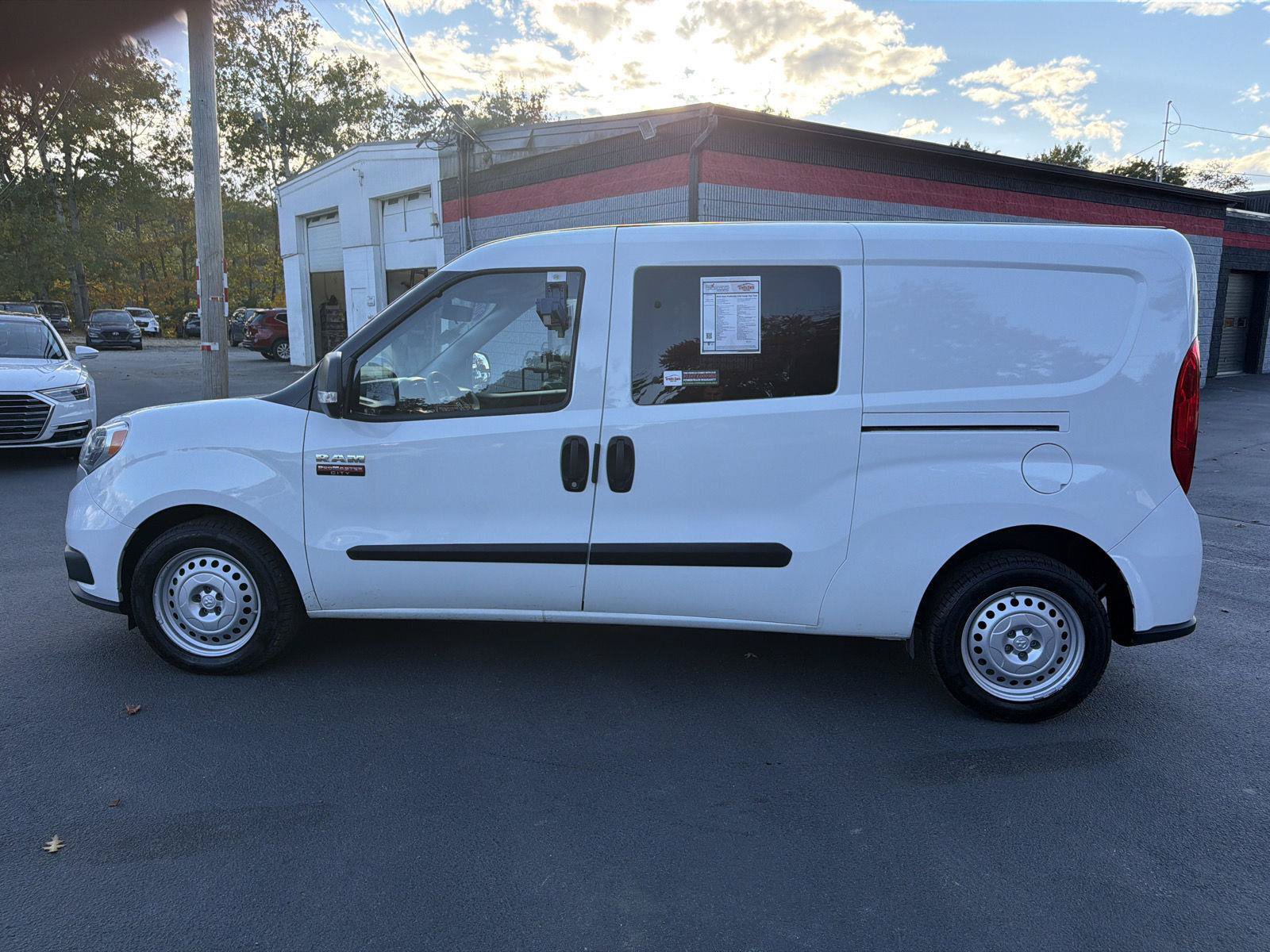 Used 2022 RAM ProMaster City Tradesman w/ Window Group 05 FWD image 2