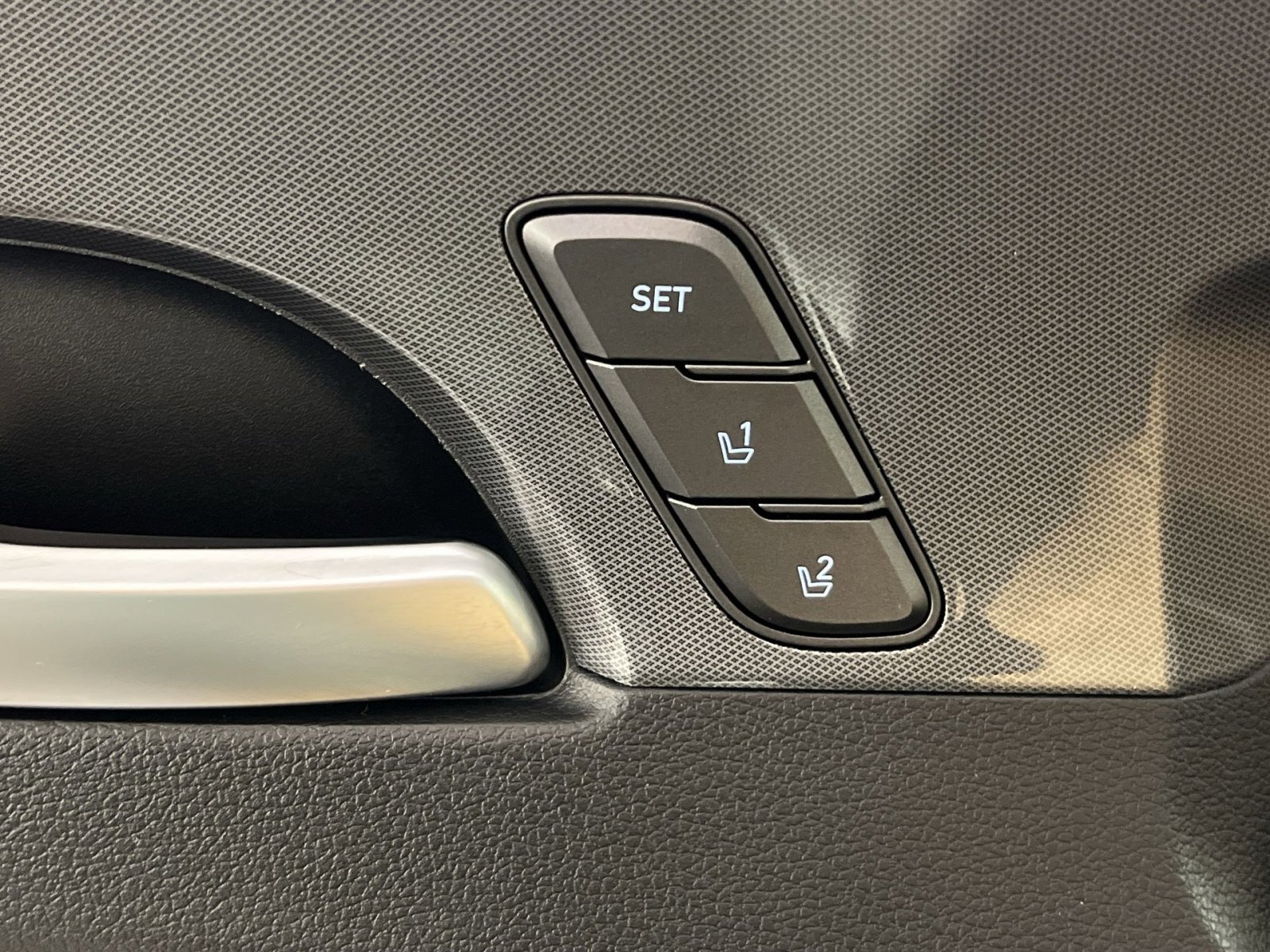 Used 2022 Hyundai Santa Fe Calligraphy image 32