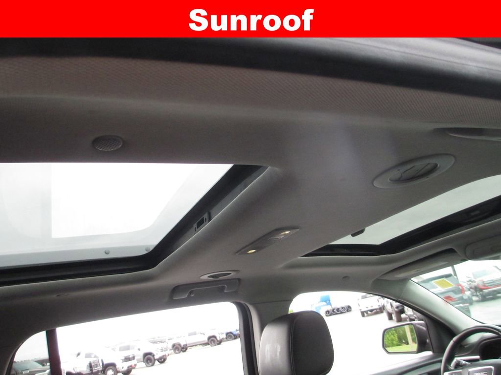 Used 2017 GMC Acadia SLT AWD/4WD image 16