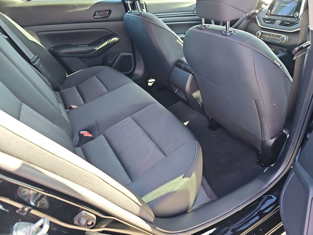 Used 2025 Nissan Altima 2.5 S image 14