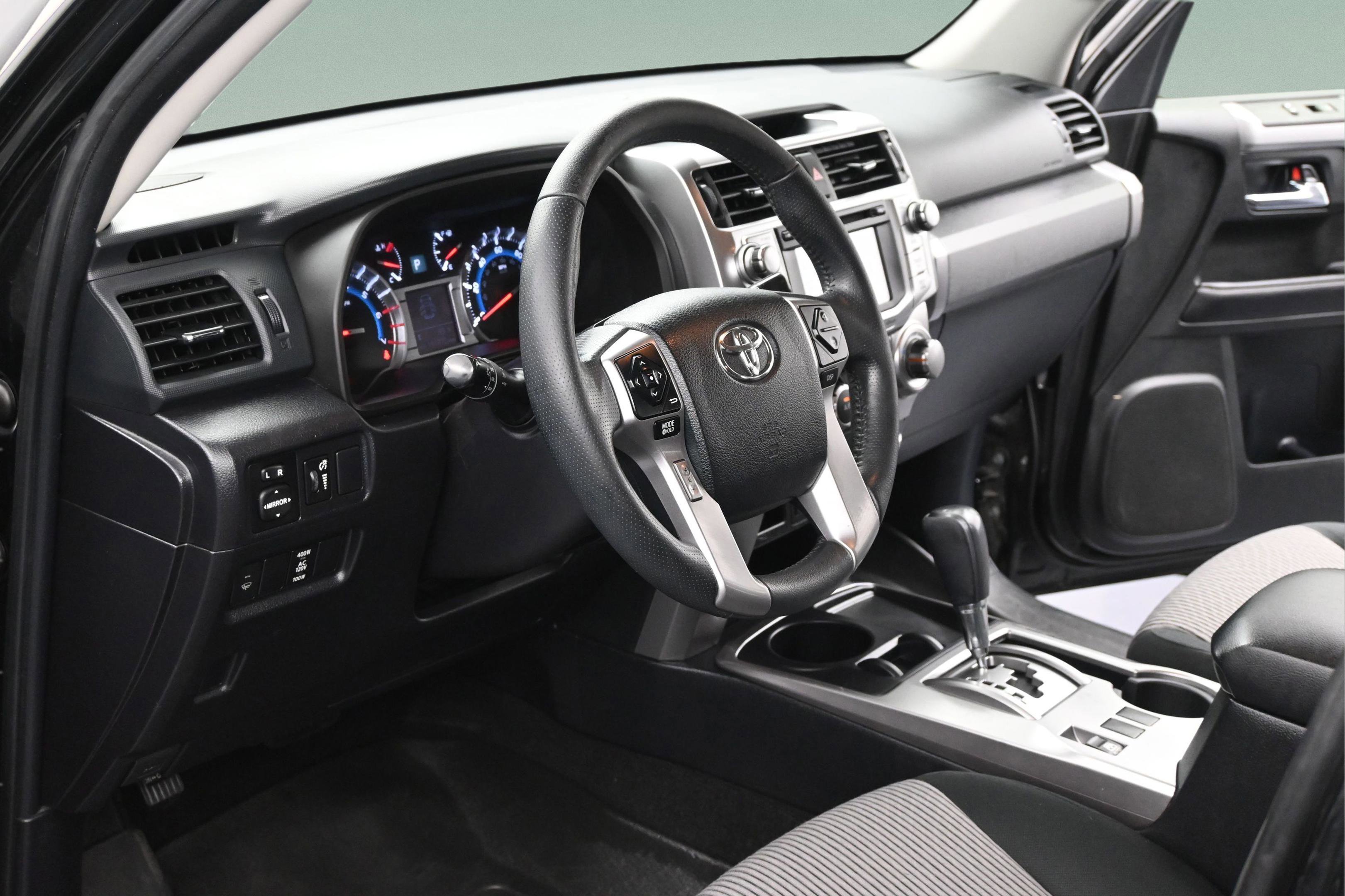 Used 2017 Toyota 4Runner SR5 RWD image 14