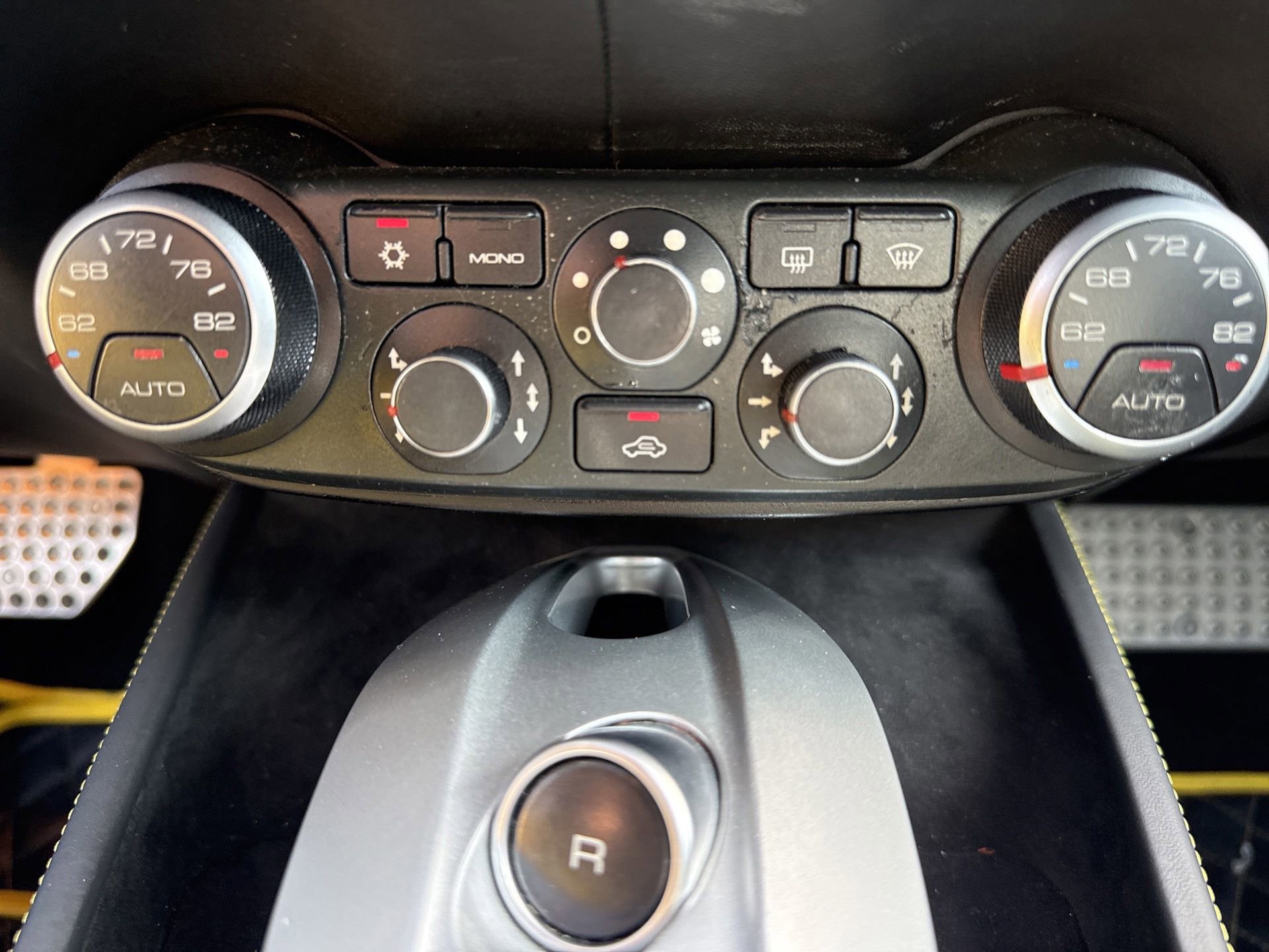 Used 2016 Ferrari California T RWD image 29