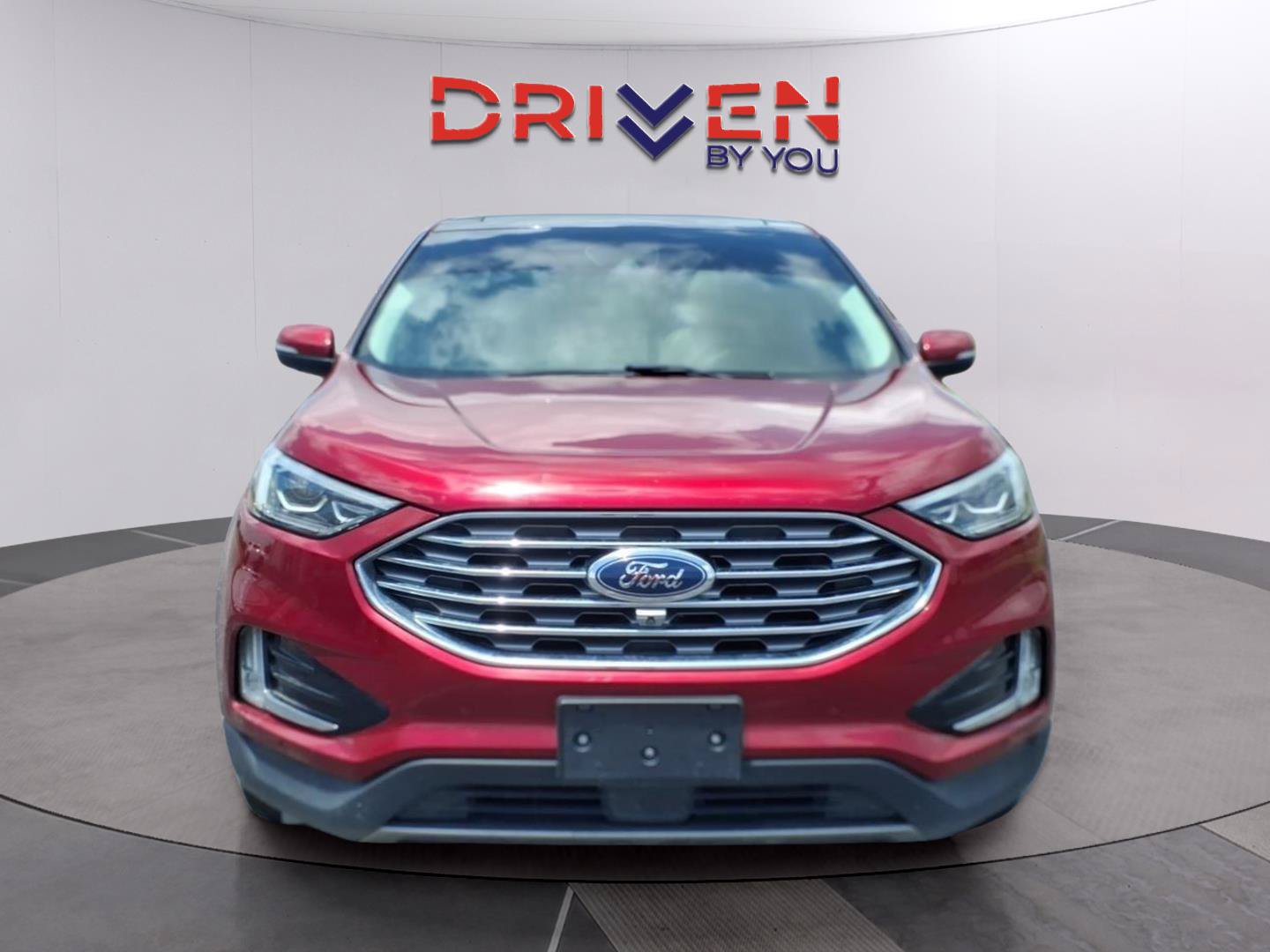 Used 2019 Ford Edge Titanium w/ Equipment Group 301A FWD image 8