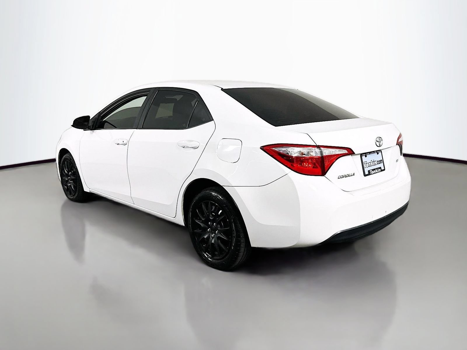 Used 2015 Toyota Corolla LE FWD image 6