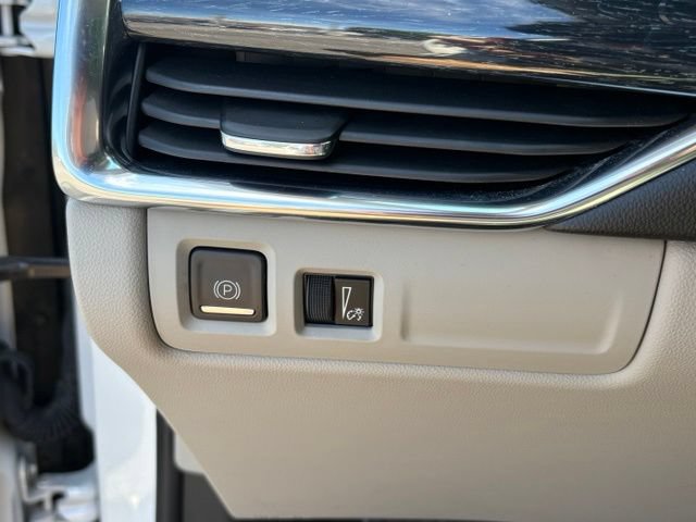 Certified 2023 Cadillac XT4 Premium Luxury w/ Enhanced Visibility Package AWD/4WD image 32