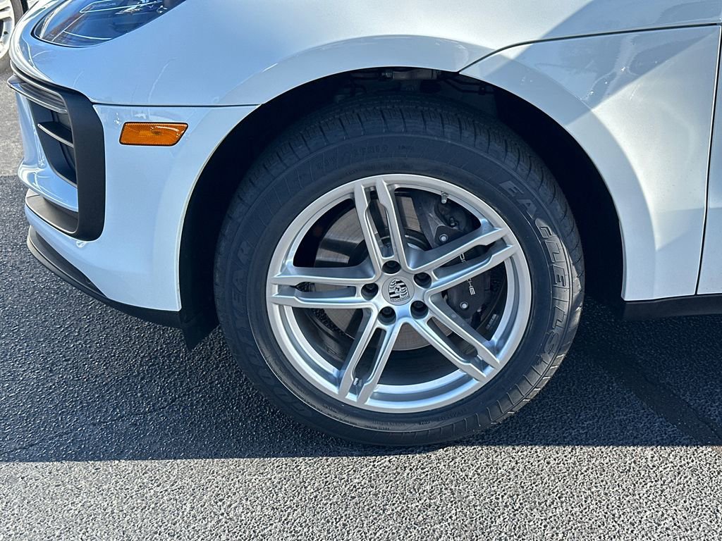 Used 2022 Porsche Macan Base image 11