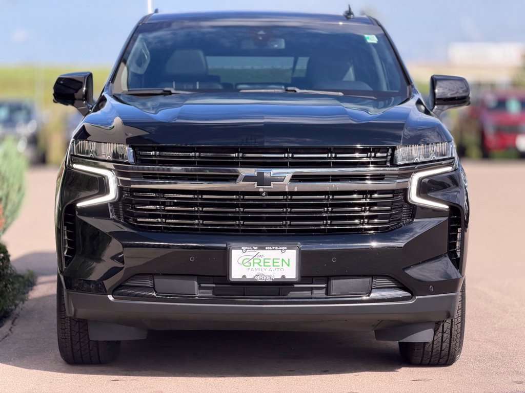 Used 2022 Chevrolet Suburban RST w/ Luxury Package AWD/4WD image 6