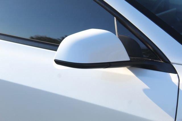 Used 2023 Tesla Model 3 Standard Range image 11