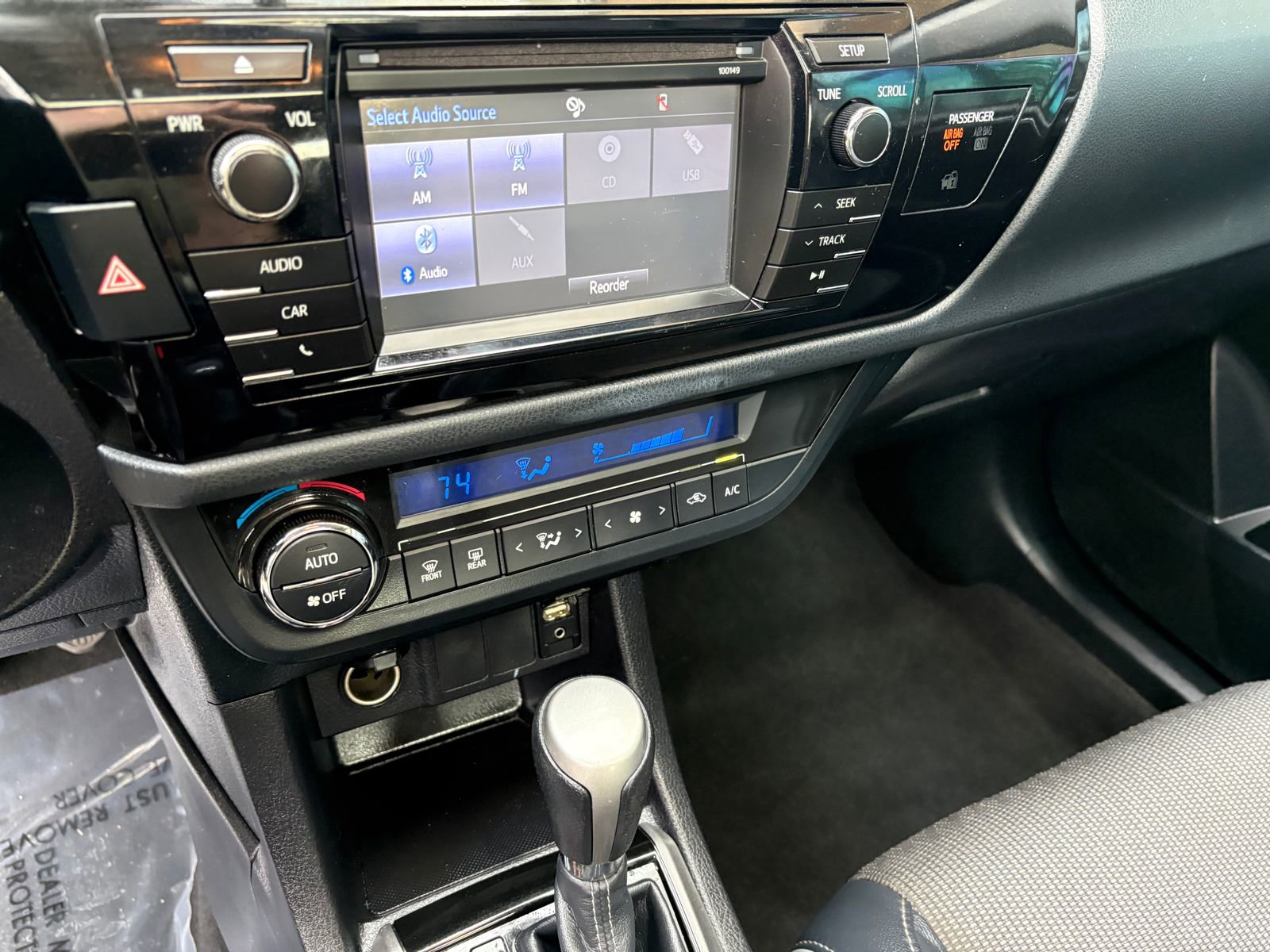 Used 2015 Toyota Corolla S FWD image 25