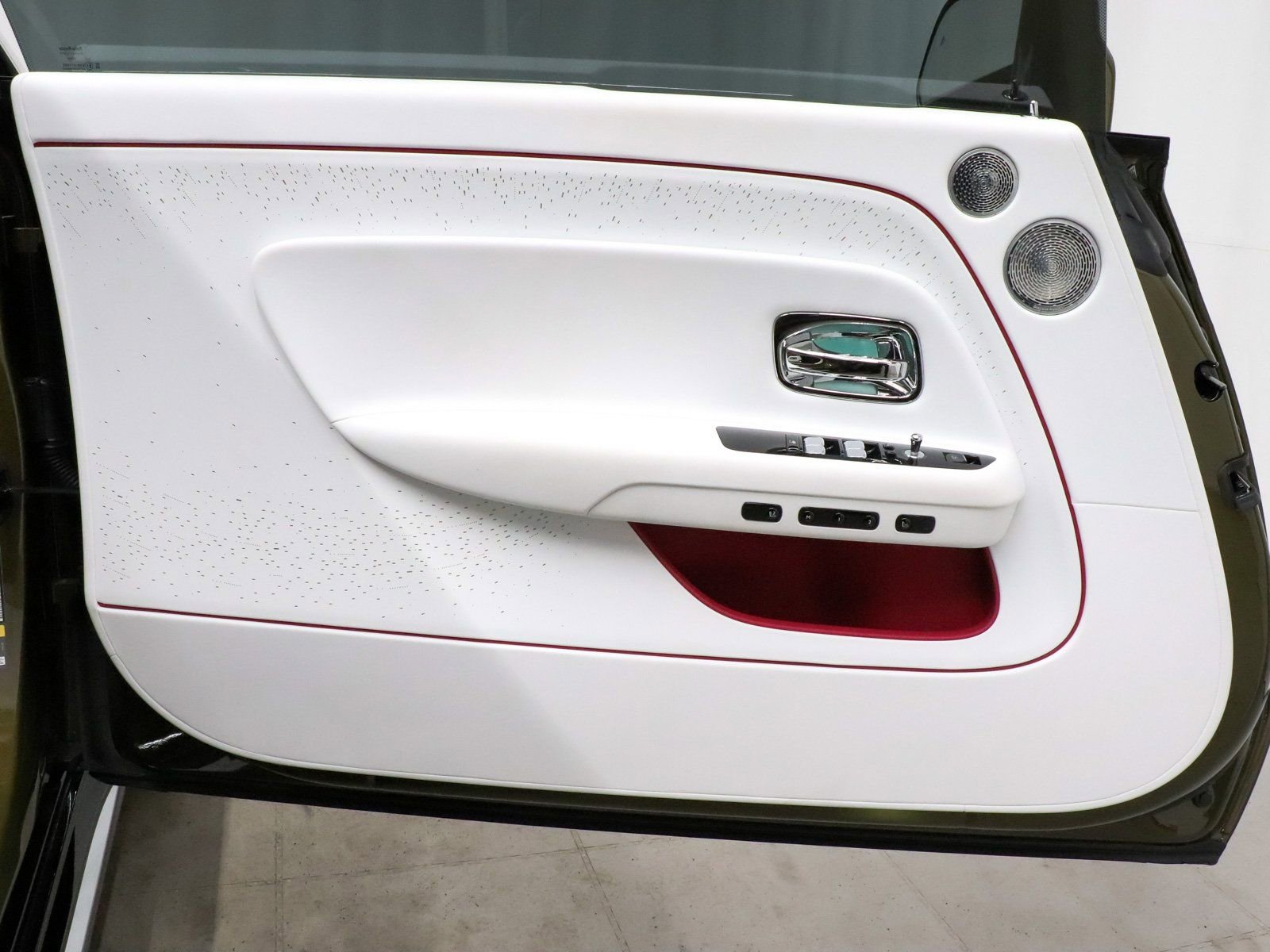 Used 2024 Rolls-Royce Spectre w/ Spectre Launch Package image 13