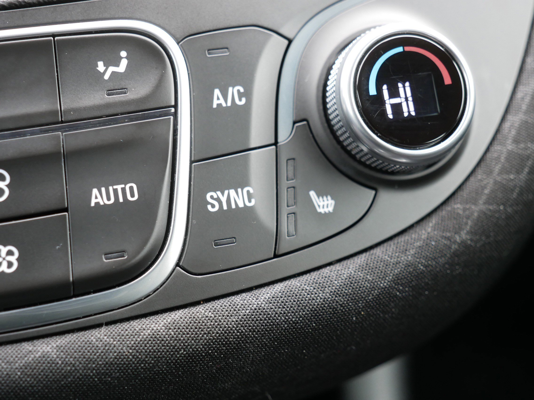 Used 2024 Chevrolet Malibu LT image 32