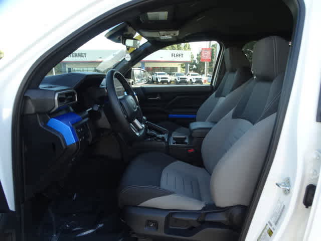 Used 2025 Toyota Tacoma TRD Off-Road image 18