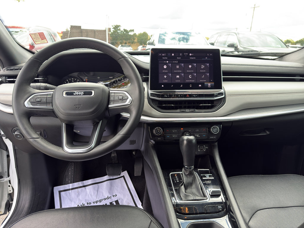 Used 2023 Jeep Compass Limited image 26