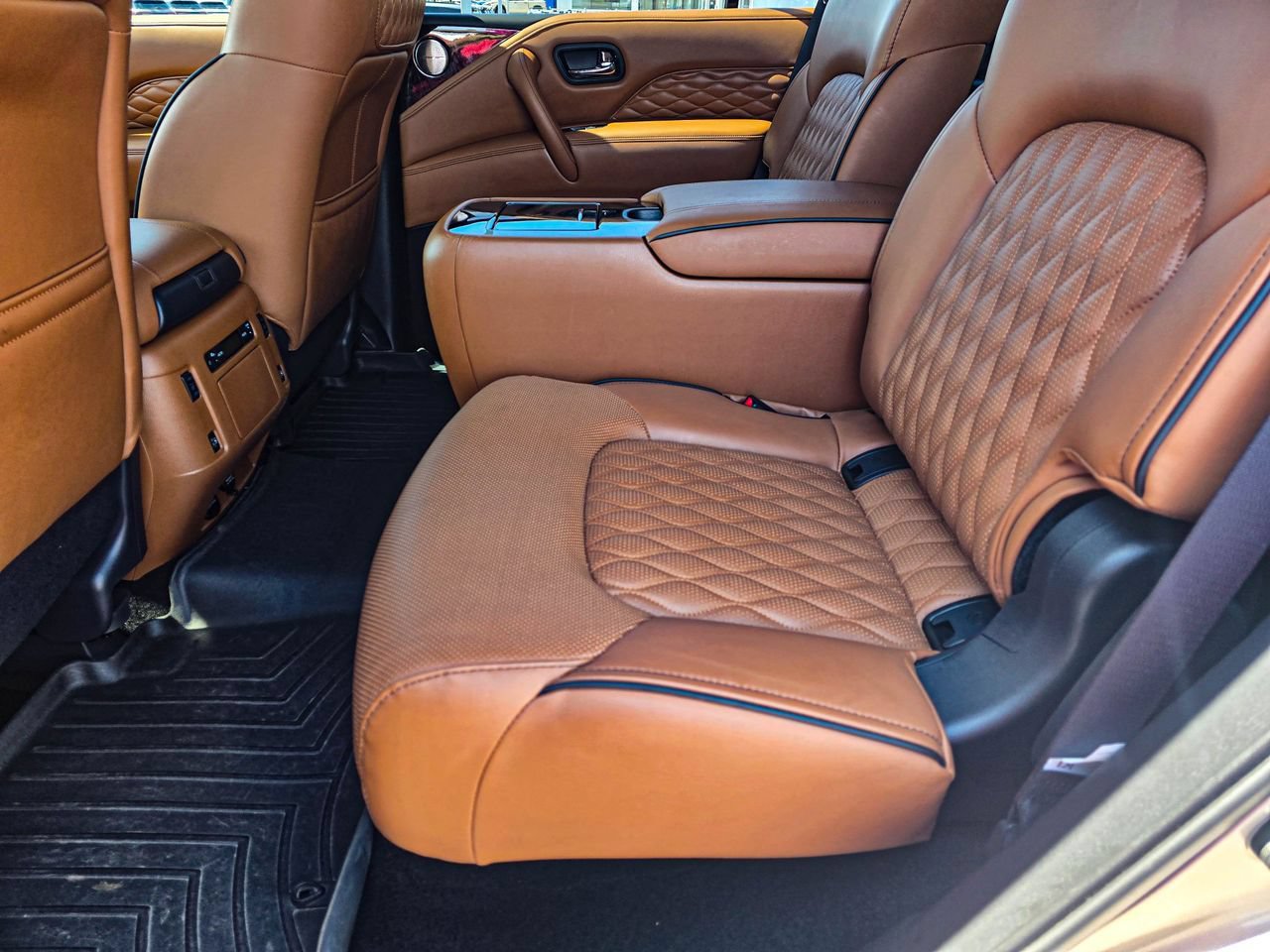 Certified 2024 INFINITI QX80 Sensory AWD/4WD image 33