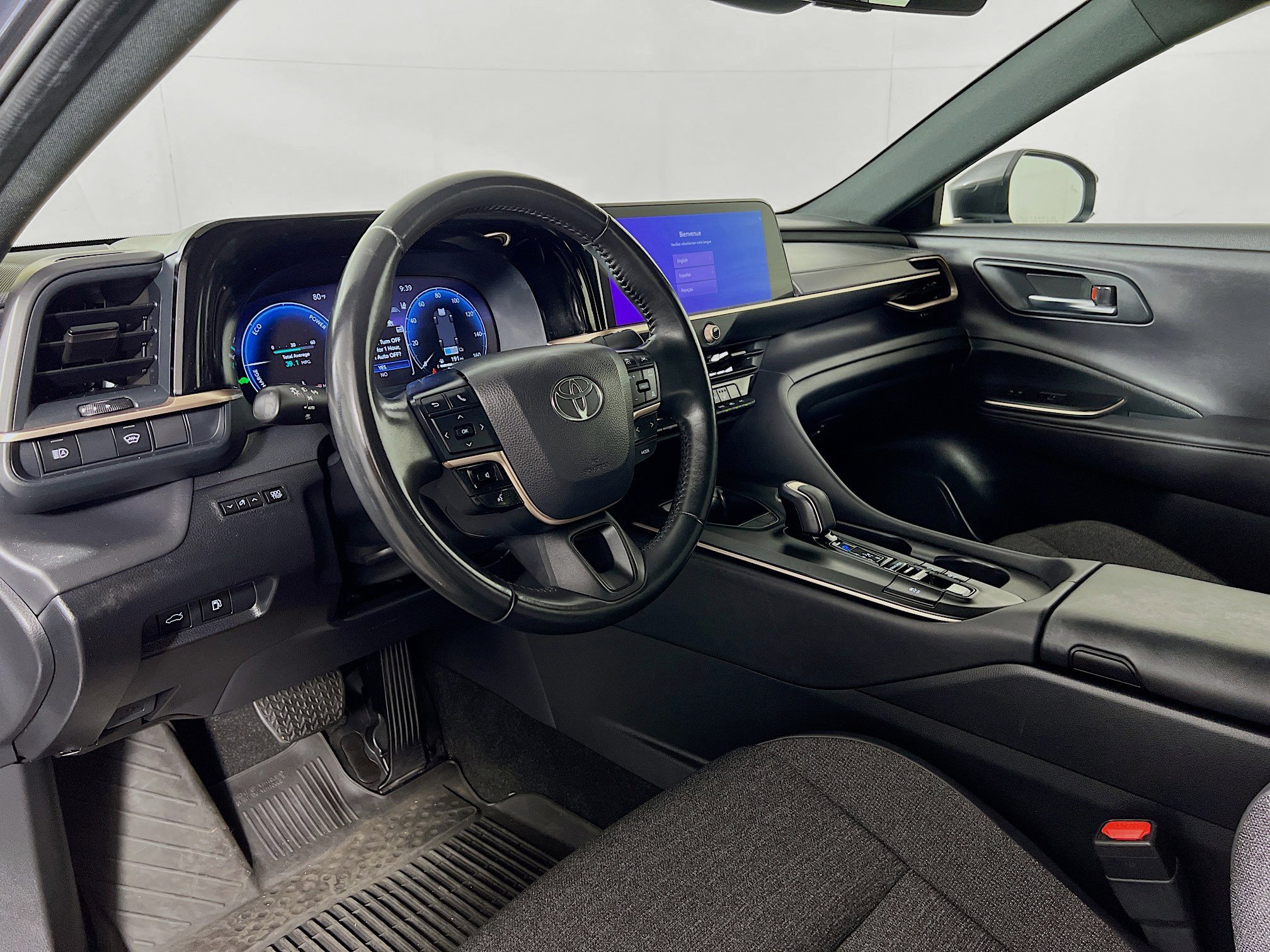 Used 2023 Toyota Crown image 9