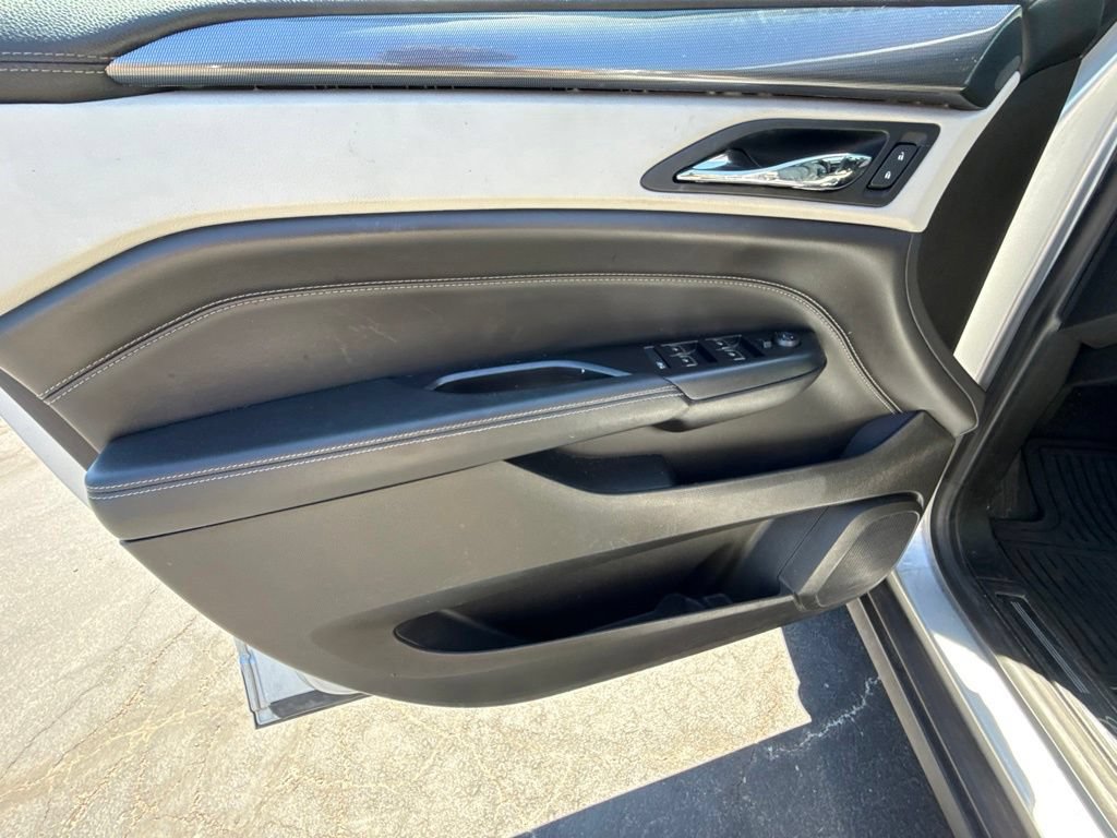 Used 2014 Cadillac SRX FWD image 10