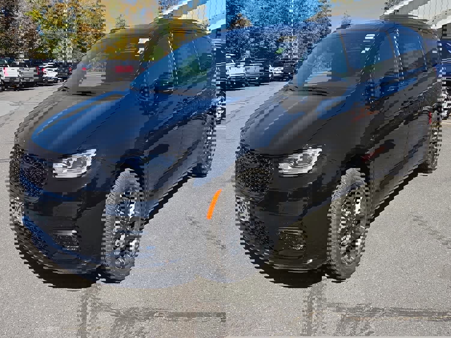 New 2026 Chrysler Pacifica Limited w/ S Appearance Package image 6