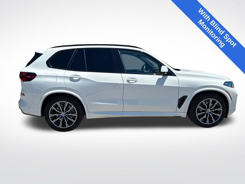 Used 2025 BMW X5 xDrive50e w/ M Sport Package AWD/4WD image 2
