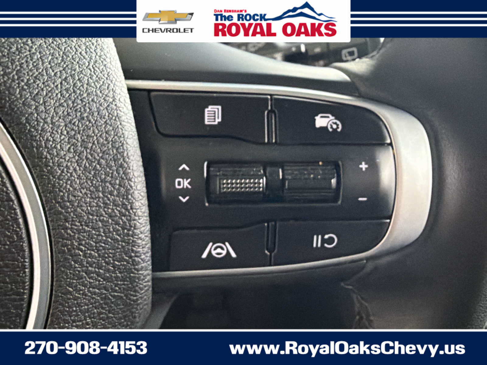 Used 2025 Kia Sportage EX FWD image 17