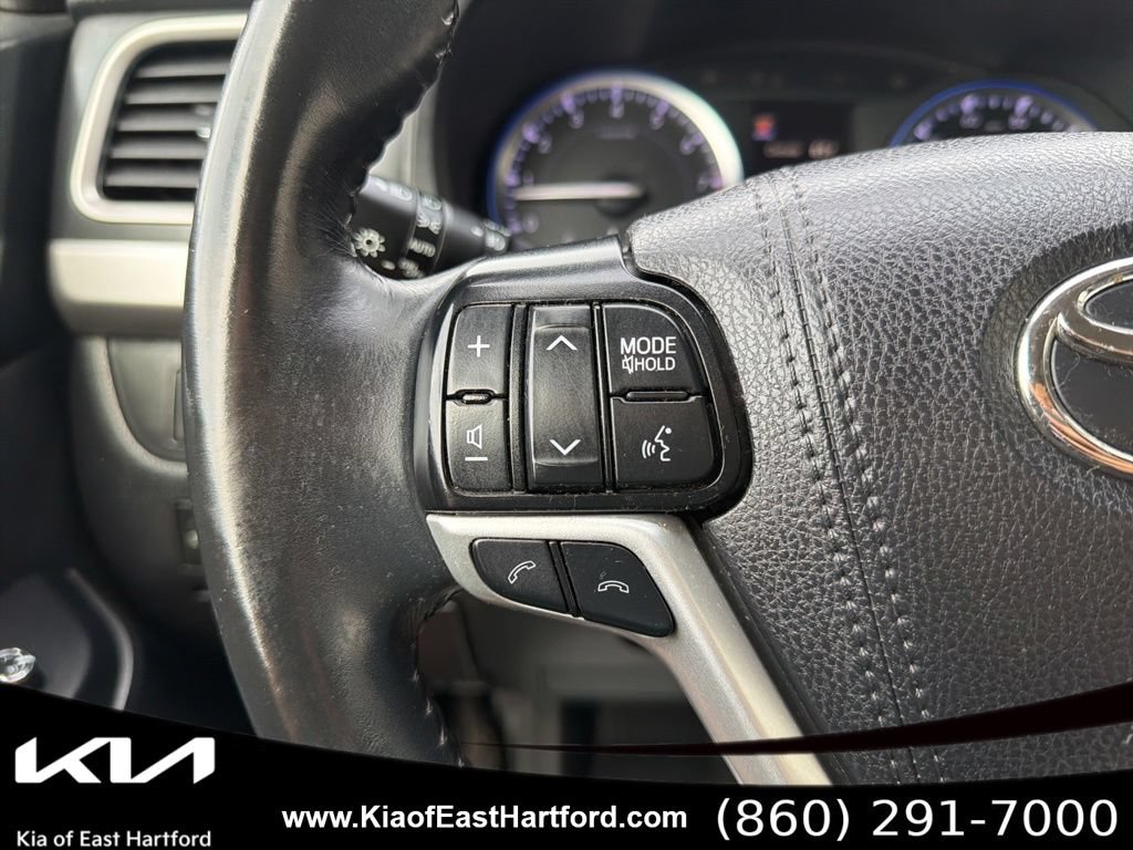 Used 2019 Toyota Highlander SE AWD/4WD image 33