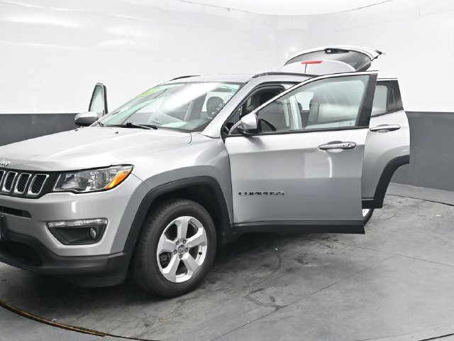 Used 2021 Jeep Compass Latitude w/ Convenience Group AWD/4WD image 44