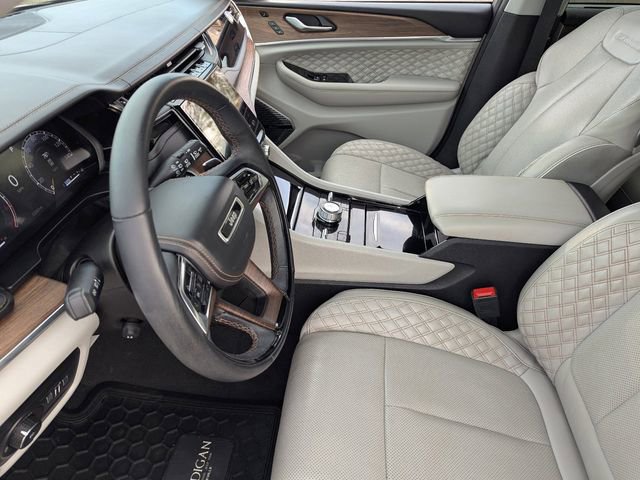 Used 2023 Jeep Grand Cherokee L Summit w/ Advanced Protech Group IV AWD/4WD image 22