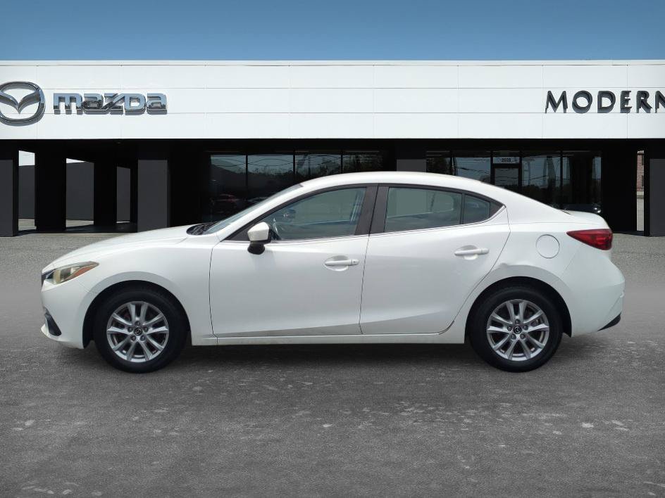 Used 2016 MAZDA MAZDA3 i Sport w/ Preferred Equipment Package FWD image 2