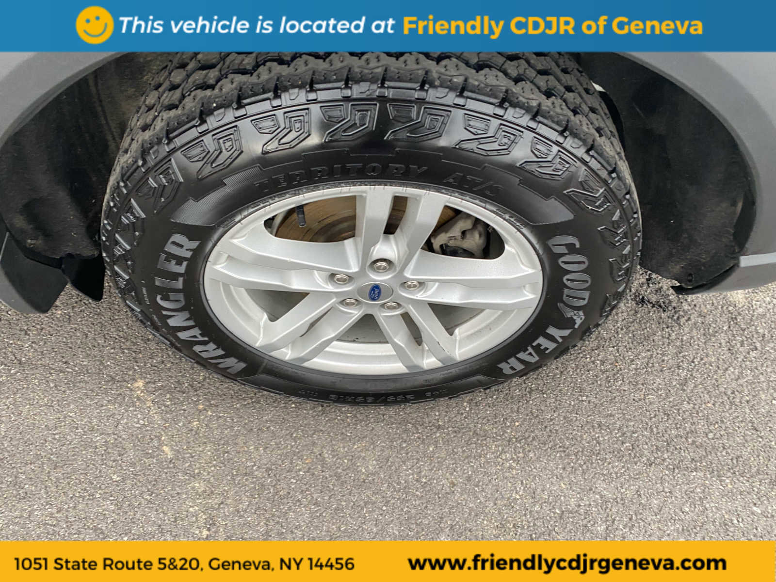 Used 2022 Ford Explorer XLT w/ Equipment Group 202A image 8