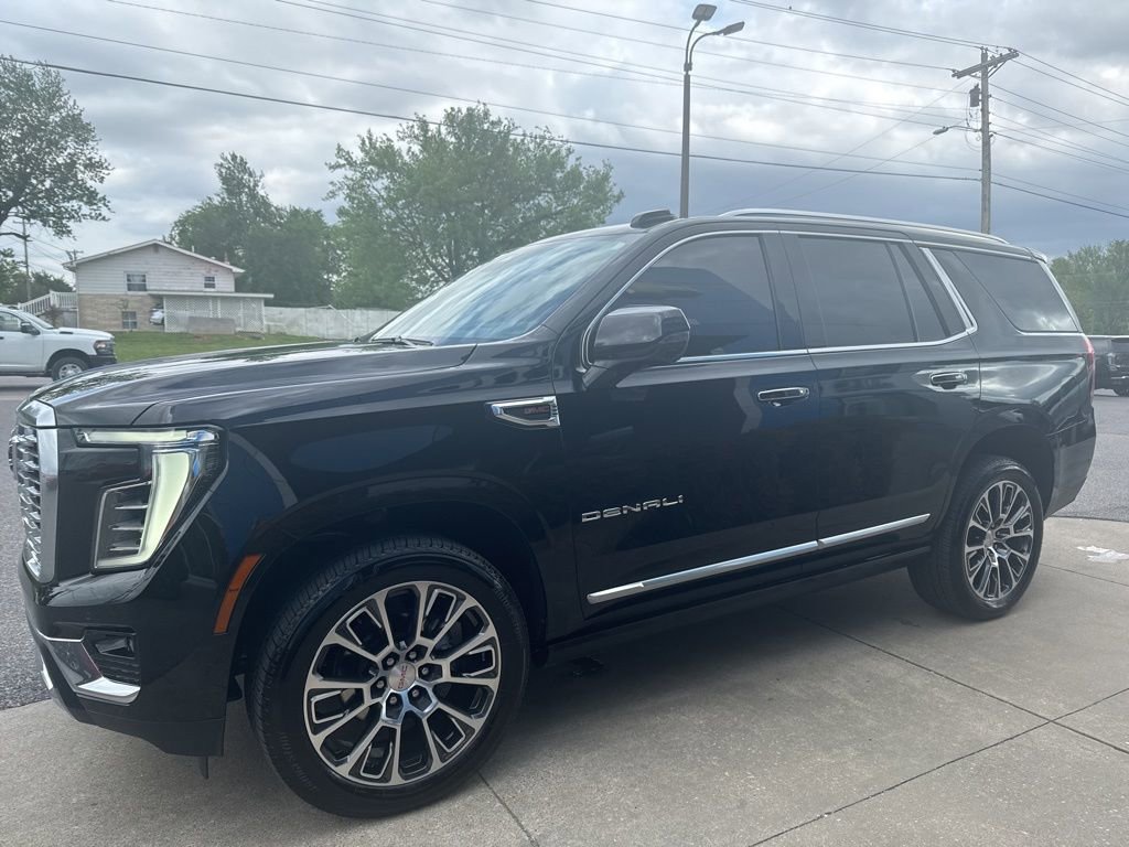 Used 2026 GMC Yukon Denali w/ Sun & Power Step Package image 4