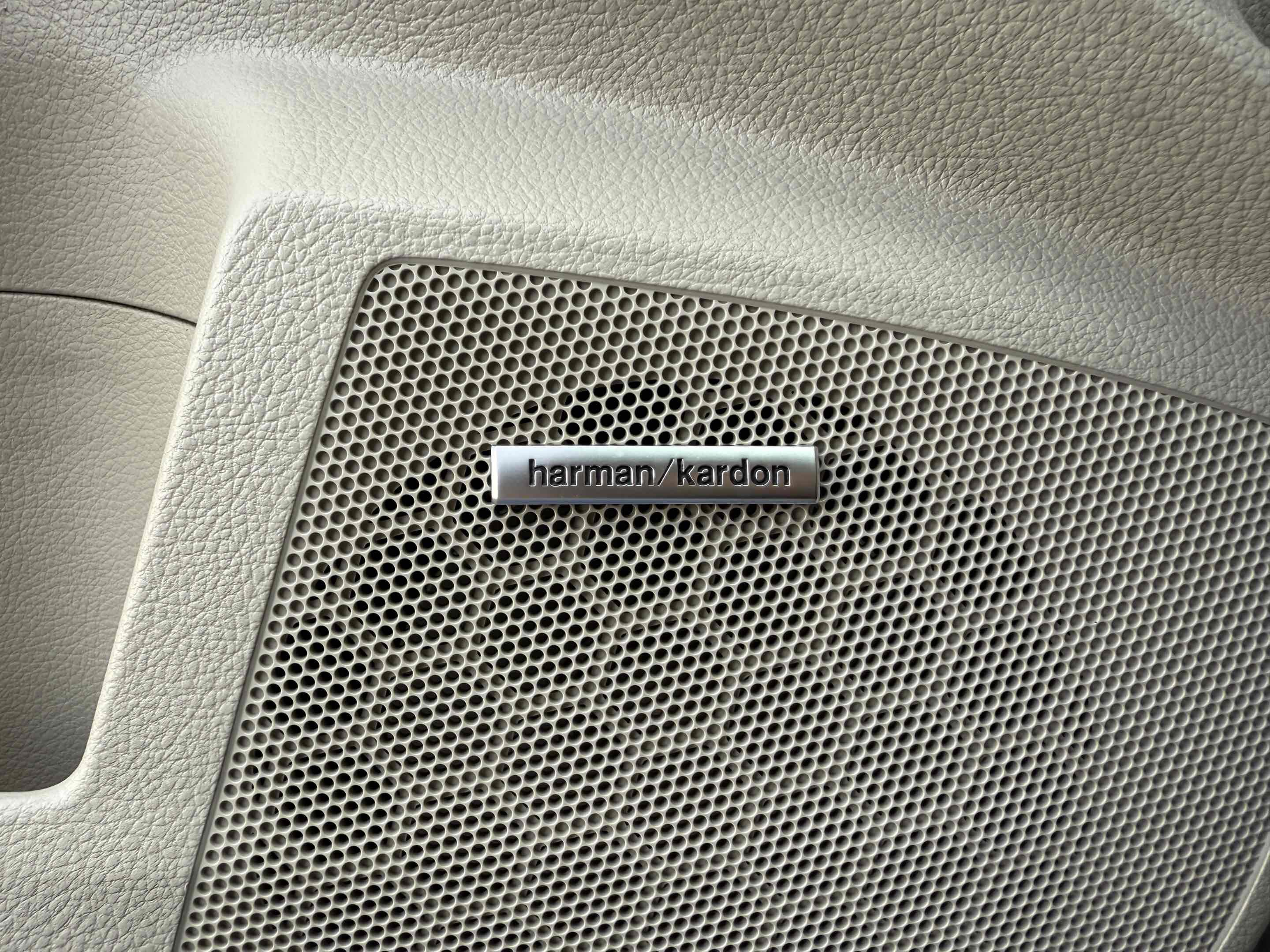 Used 2010 Subaru Legacy 2.5GT Limited w/ Popular Equipment Group 2C image 33