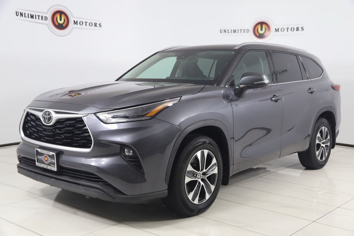 Used 2021 Toyota Highlander XLE AWD/4WD image 5