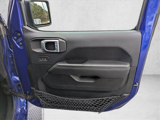 Used 2018 Jeep Wrangler Unlimited Sahara image 24