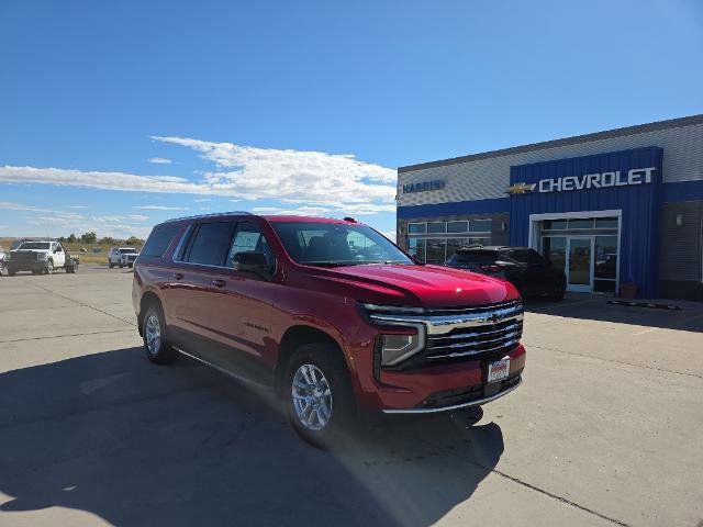 New 2026 Chevrolet Suburban LT image 8